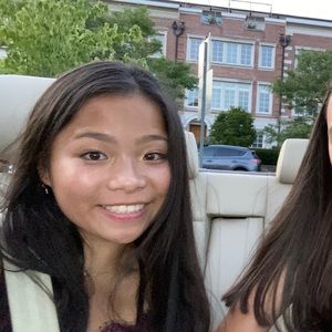 Meet your Posher, Shoshana